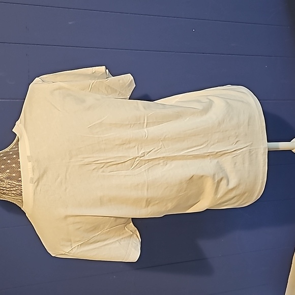 NWOT Mossimo Dutti women's t-shirt. Size M. - Picture 4 of 6